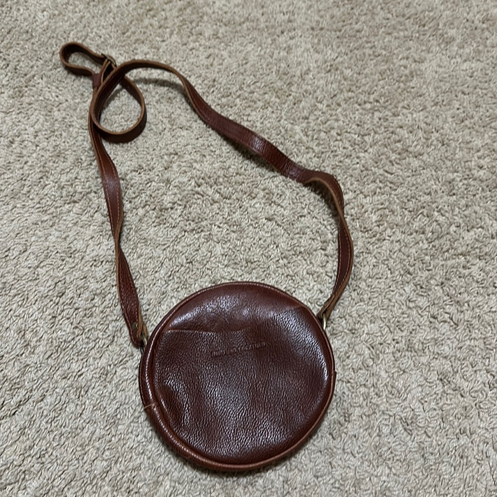 Portland Leather Circle bag